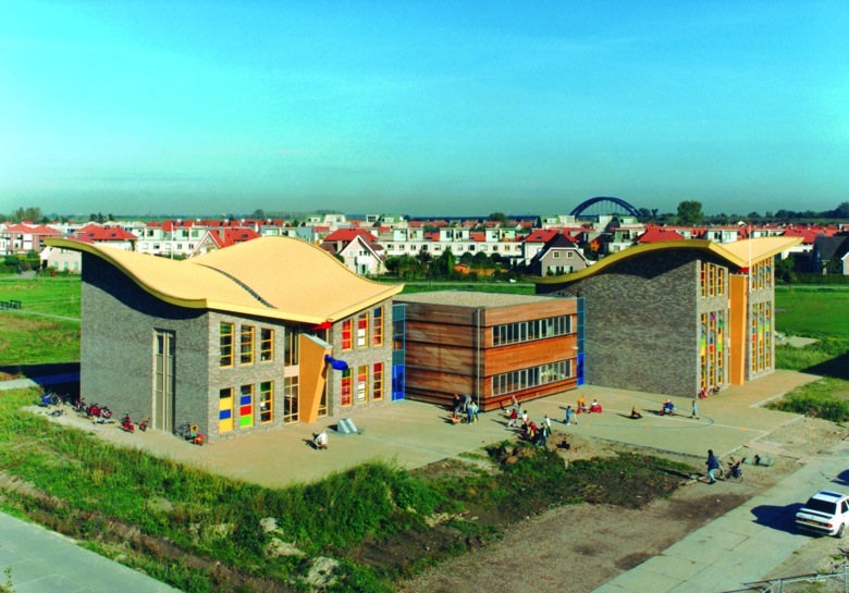 Oranje Nassau School slide